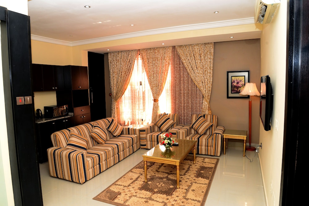 Stonehedge Hotel 25/50