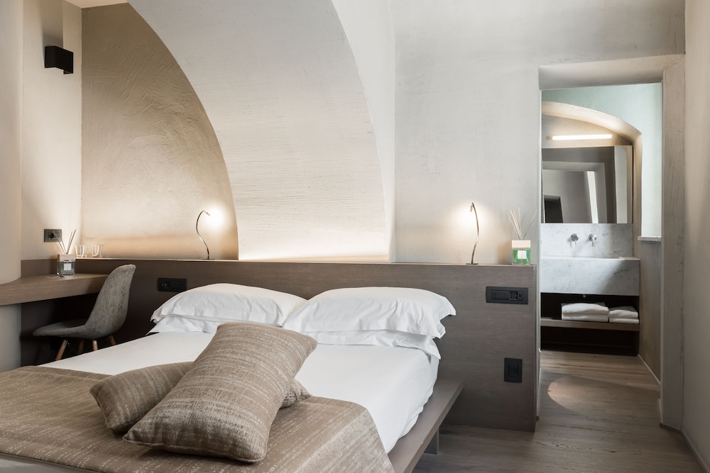 Hotel dei Barbieri 13/54