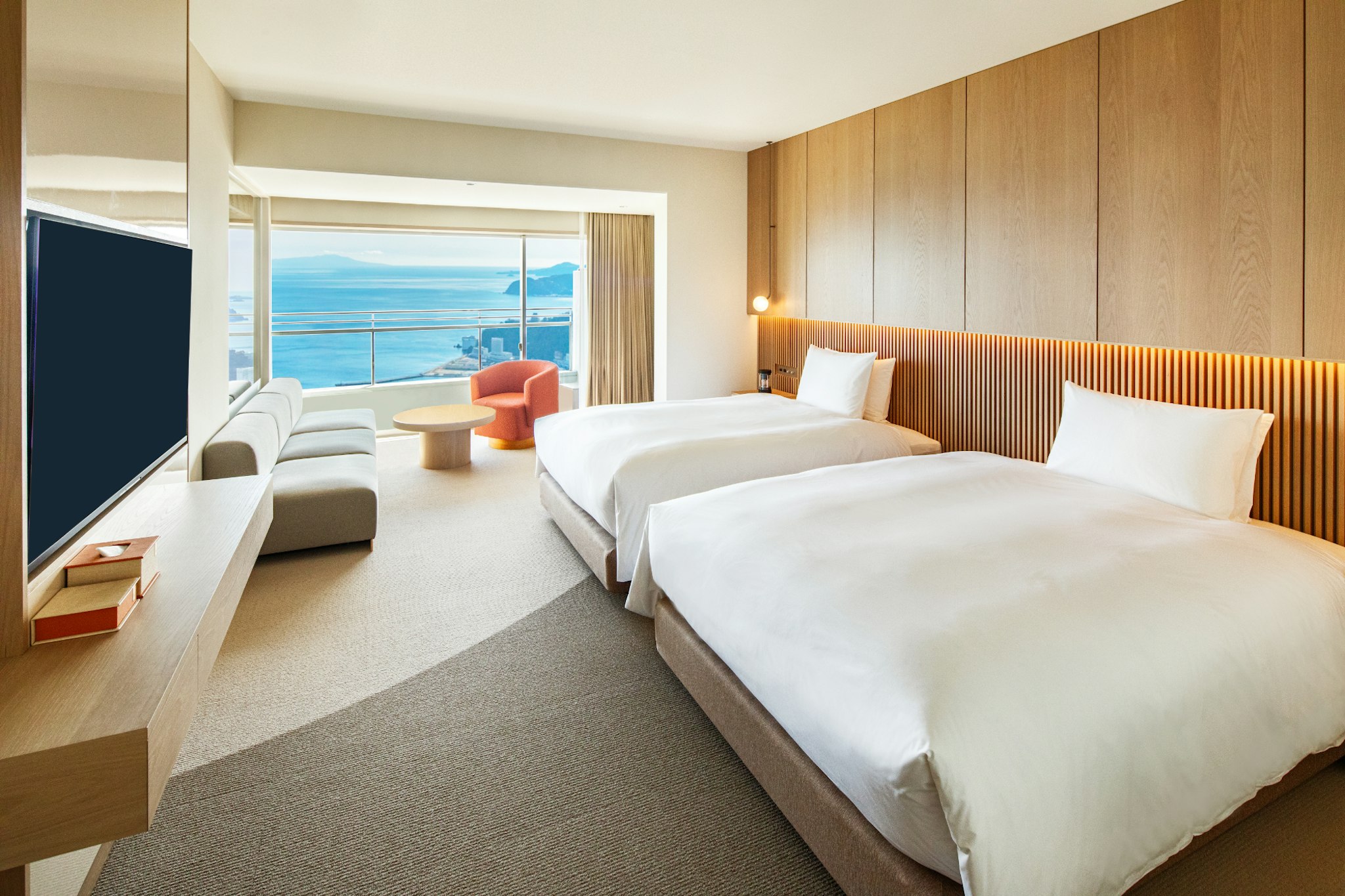 Hollywood, Twin Beds, with View, Bathtub