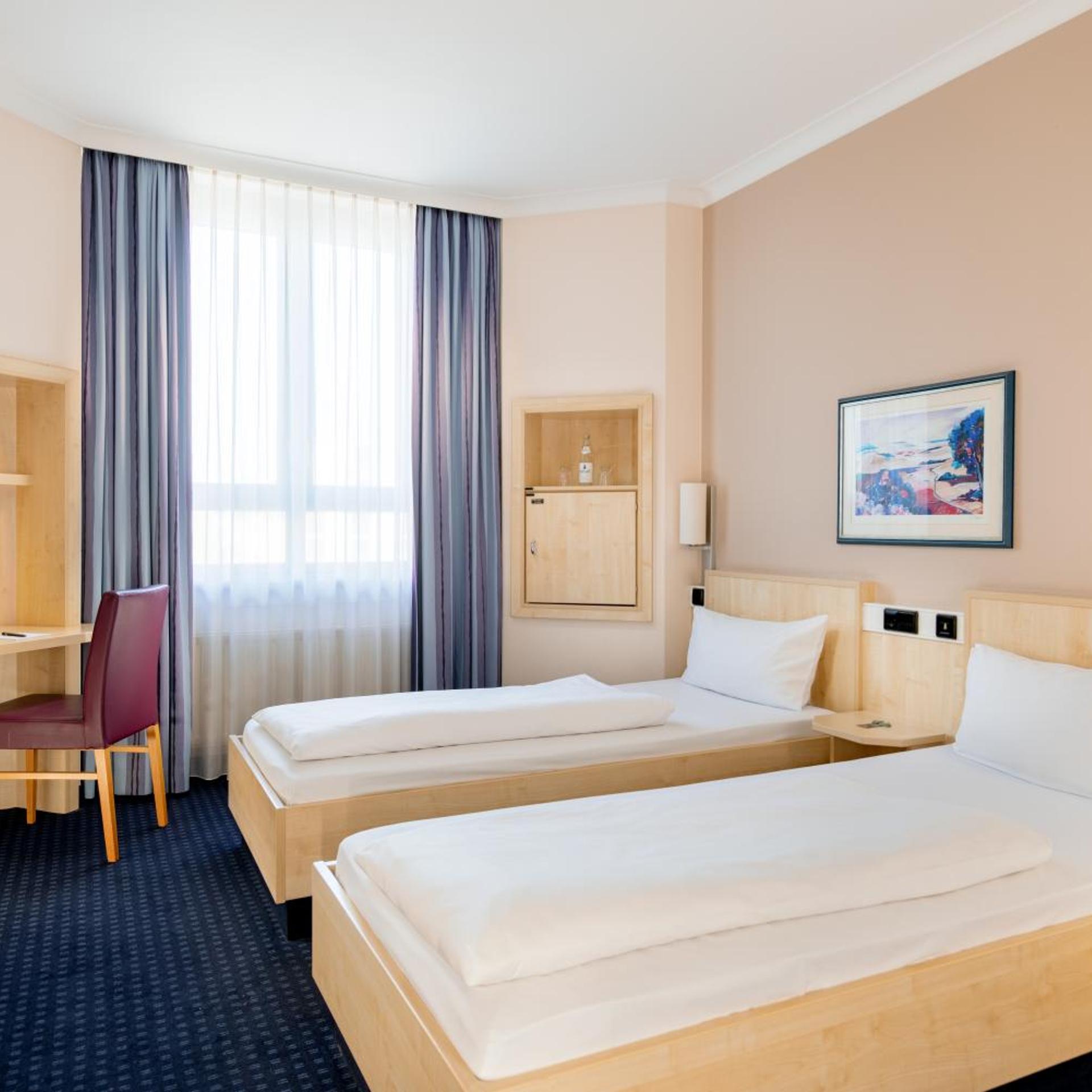 Room, Single Bed
