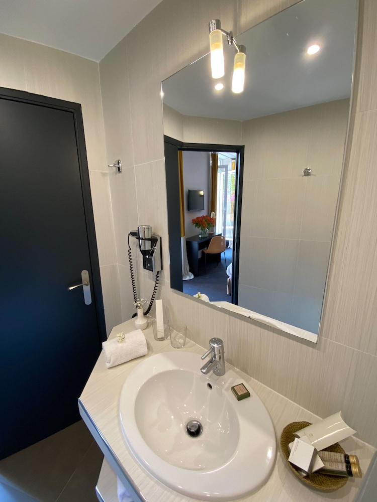 Hotel Moliere 32/37