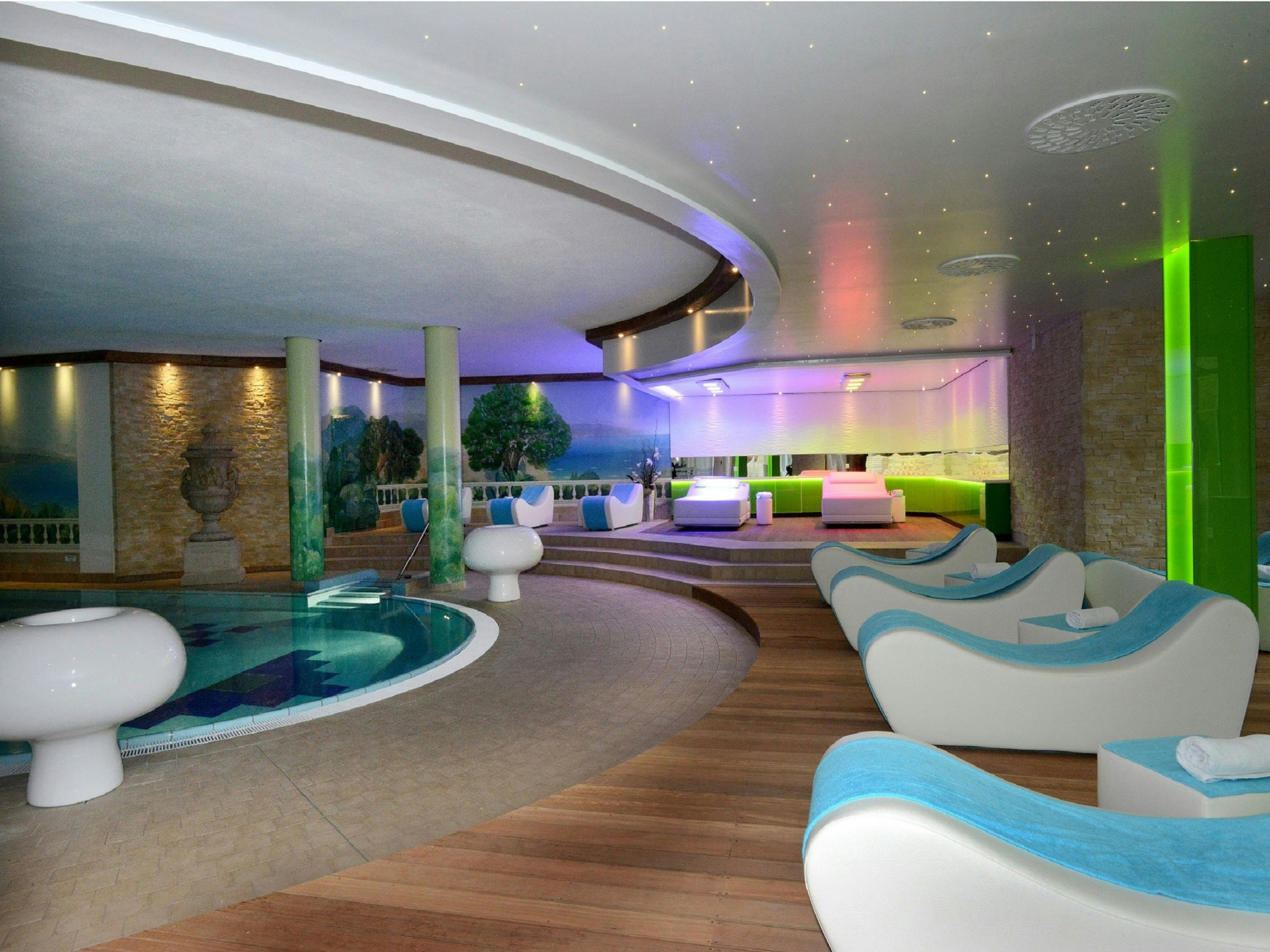 La Strada Hotel 7/9