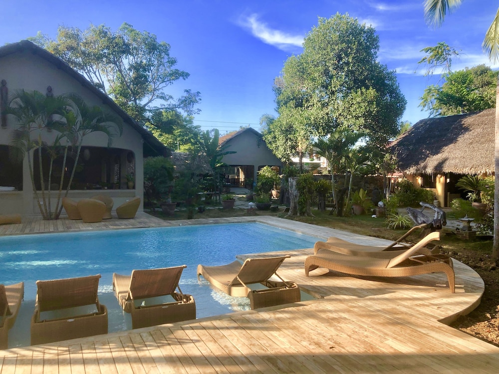 Hibiscus Garden Resort 1/64