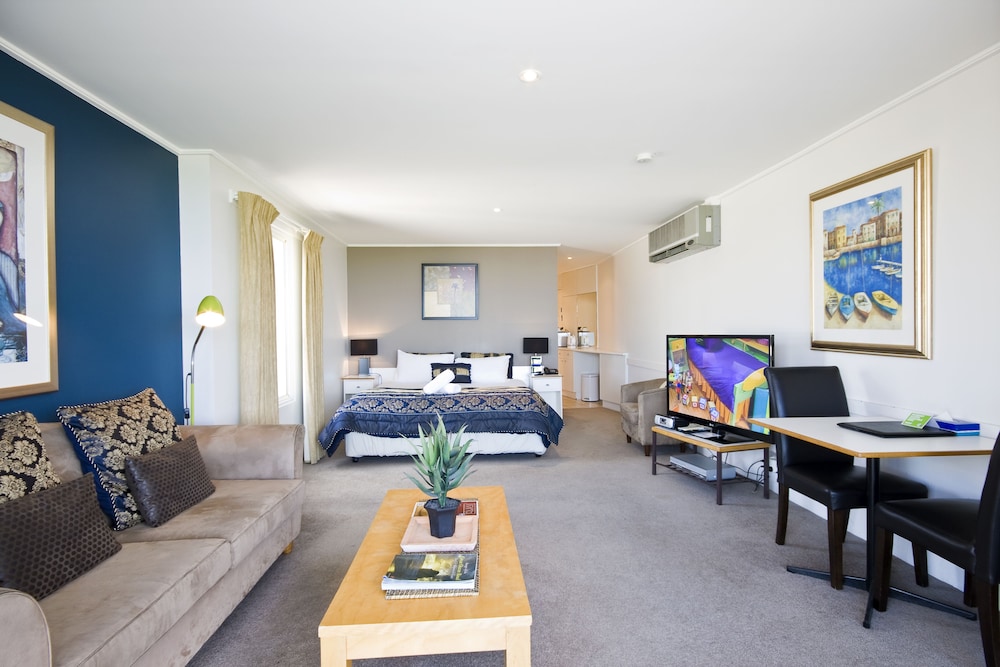 Hotel Sandridge Motel And Lornebeach Apartments 39/58
