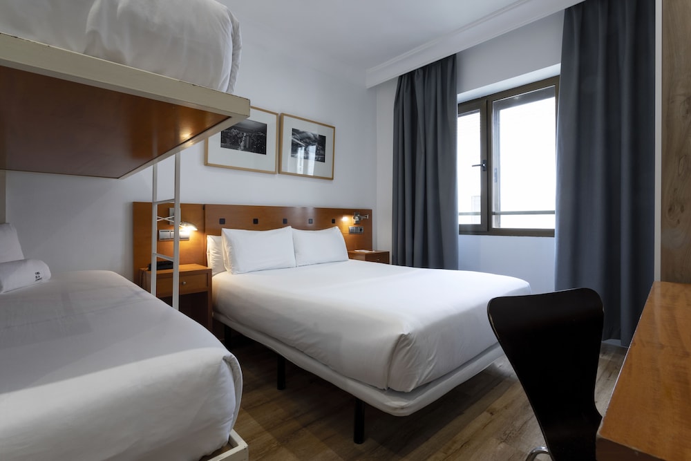 Petit Palace Cliper Gran Via 23/50