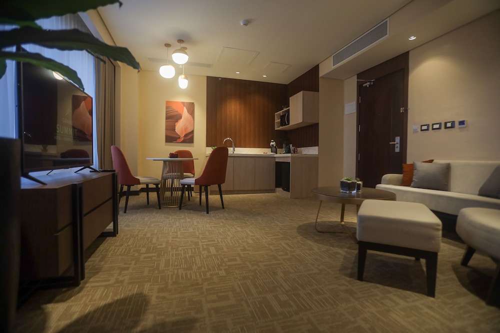 Grand Summit Hotel General Santos 30/50