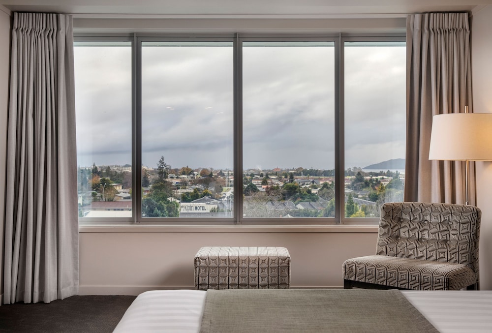 Rydges Rotorua 33/50