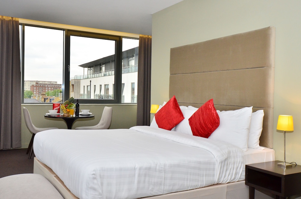 Axiom Park Hotel 10/50