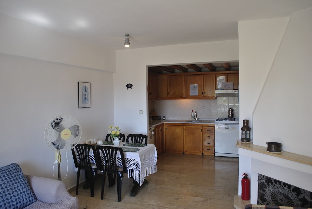 Hotel Dionysia 56/69