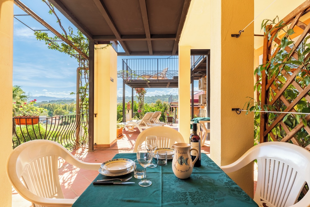 Aparthotel Domus De Janas Sul Mare 24/50