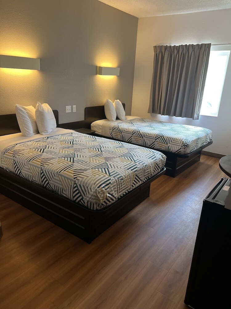 Motel6 Orlando, FL - International Dr 13/39
