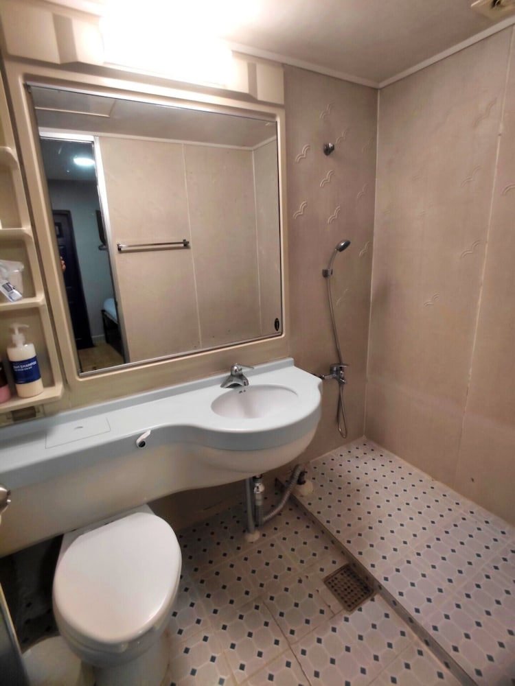 Beewon Guest House 43/45