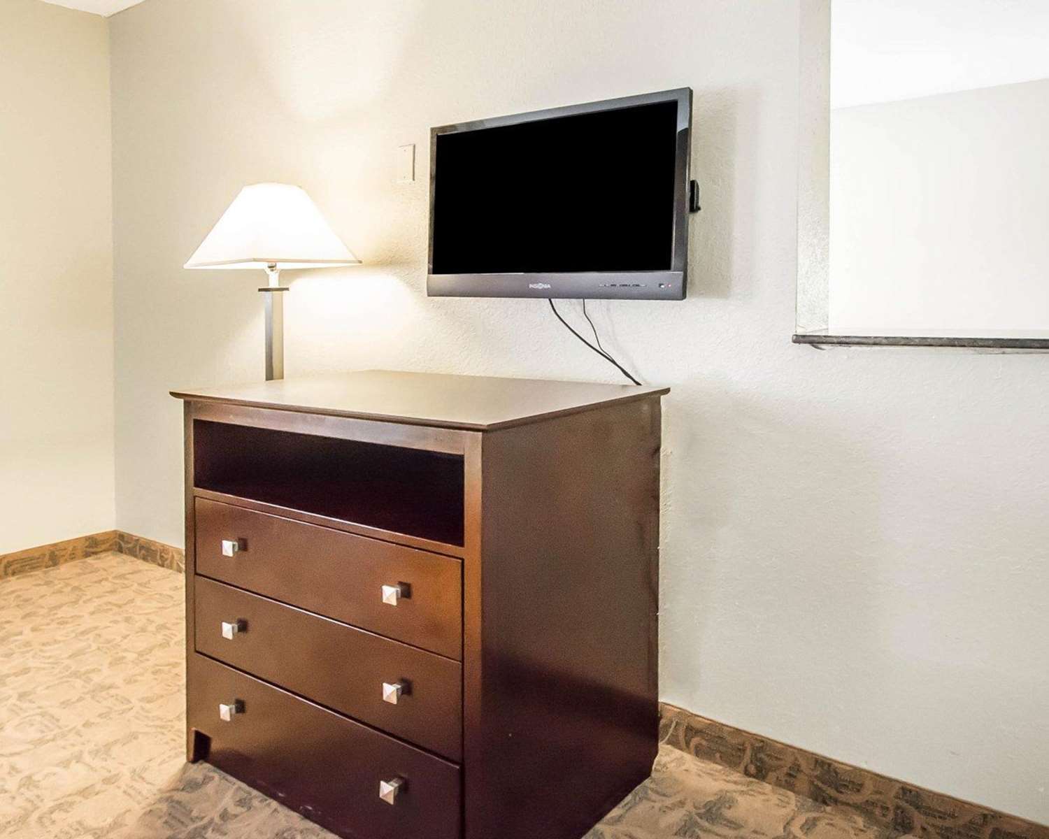 Quality Inn Suites By the Parks 6/30