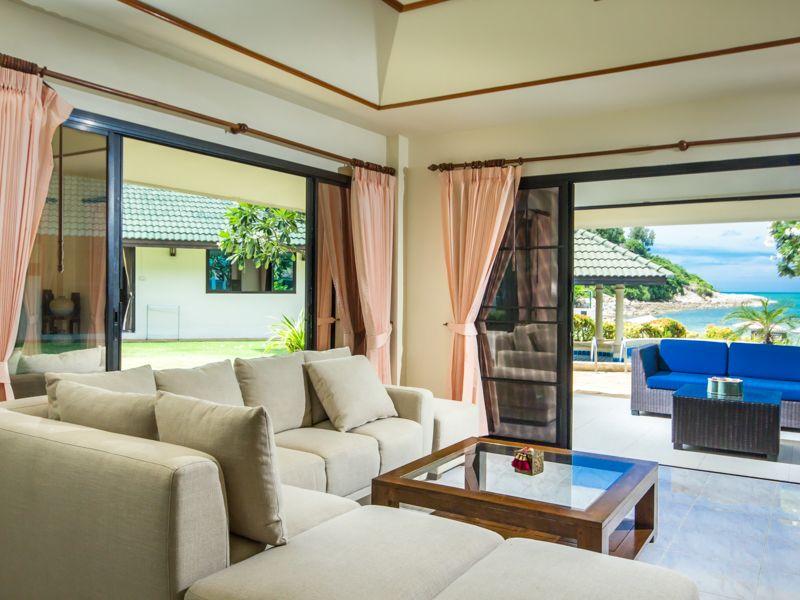 5 Bedrooms, Villa, Beach Front