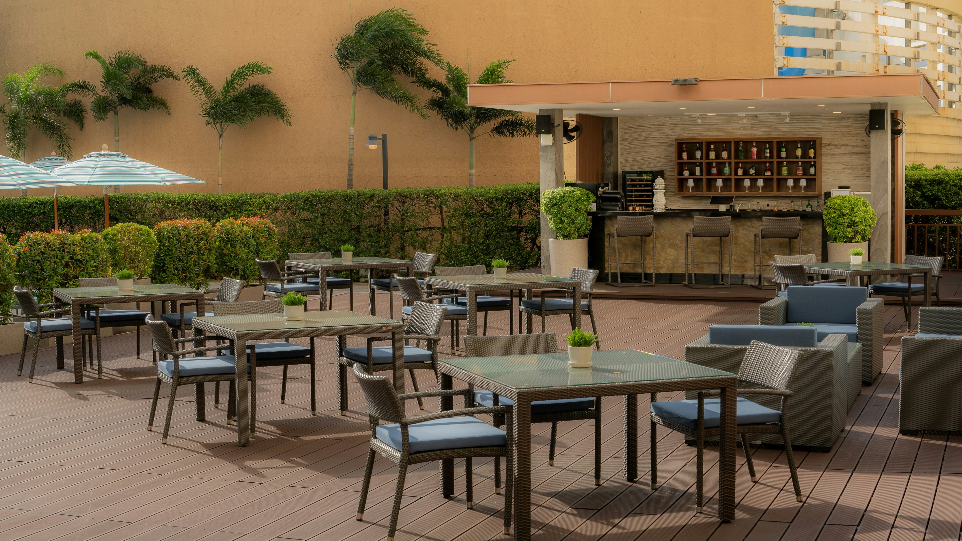 Holiday Inn Bangkok Silom 60/74