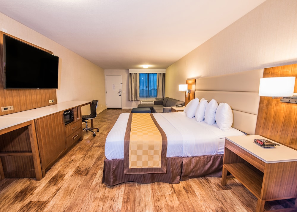 Travelodge by Wyndham Culver City 13/52