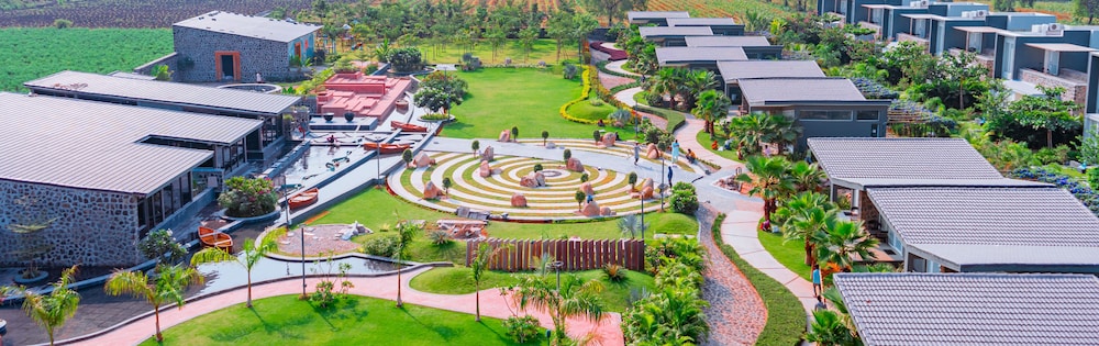 Basalt Paradise Resort And Spa 34/38