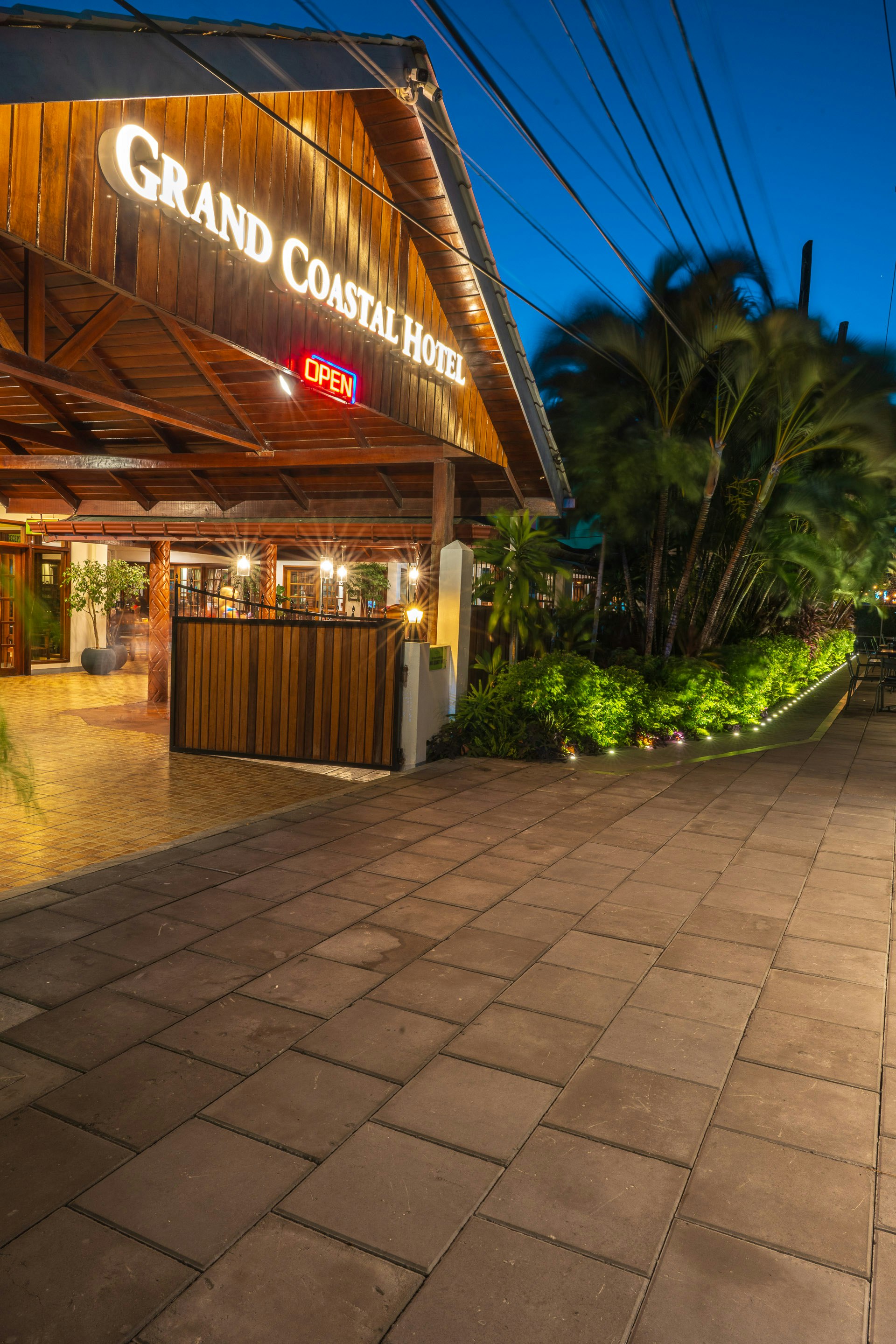 Grand Coastal Hotel 46/50