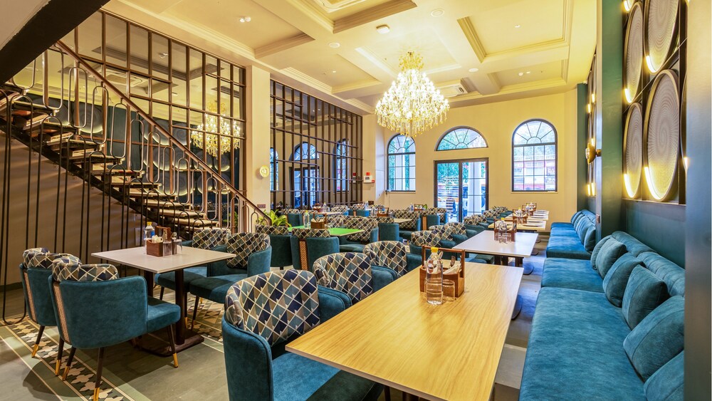 Saltstayz Autograph Connaught Place 39/58