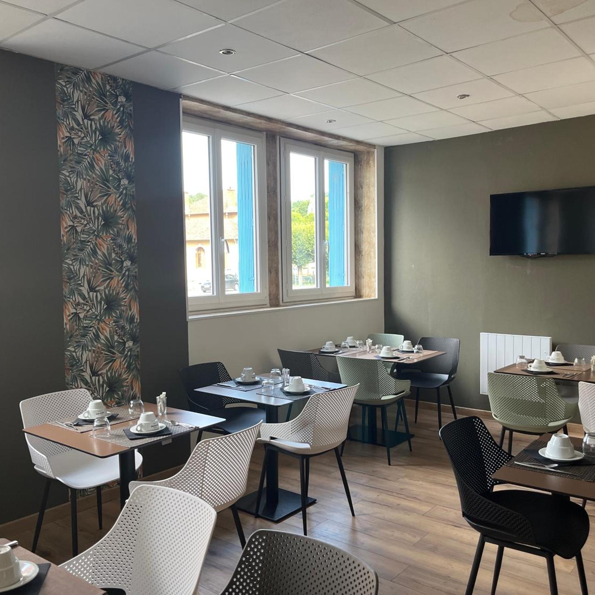 HOTEL LE CYGNE 37/50