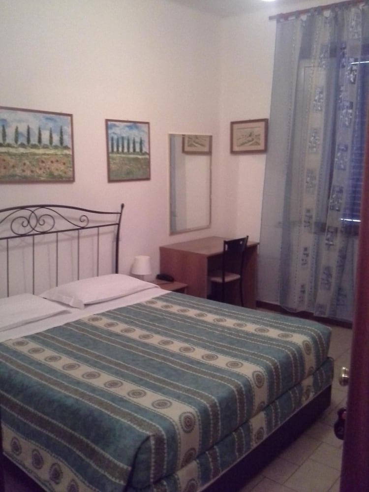 Hotel Albergo Italia 13/33