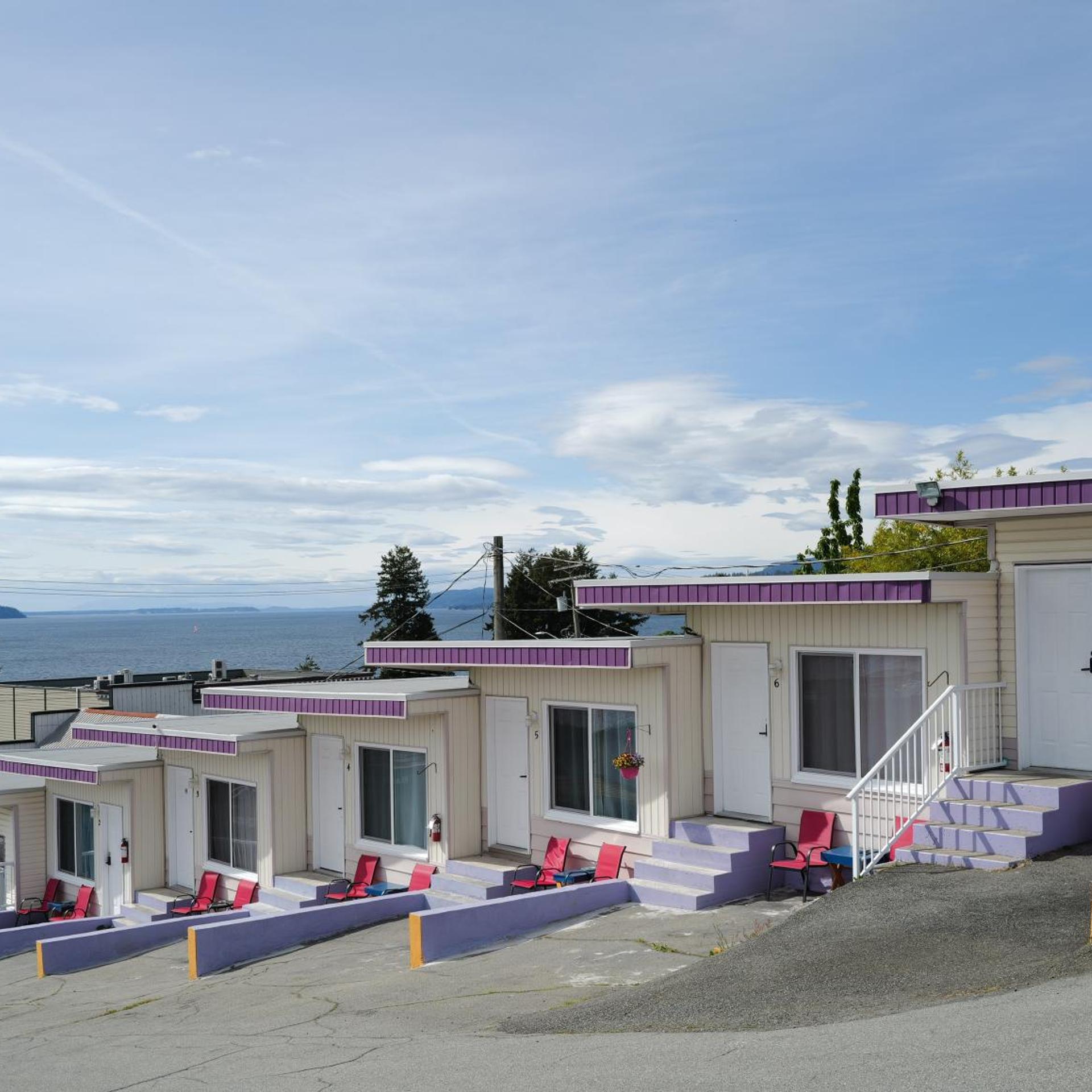 Westview Centre Motel 6/50
