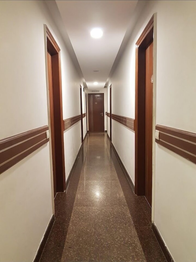 Hotel Arina Inn 28/32