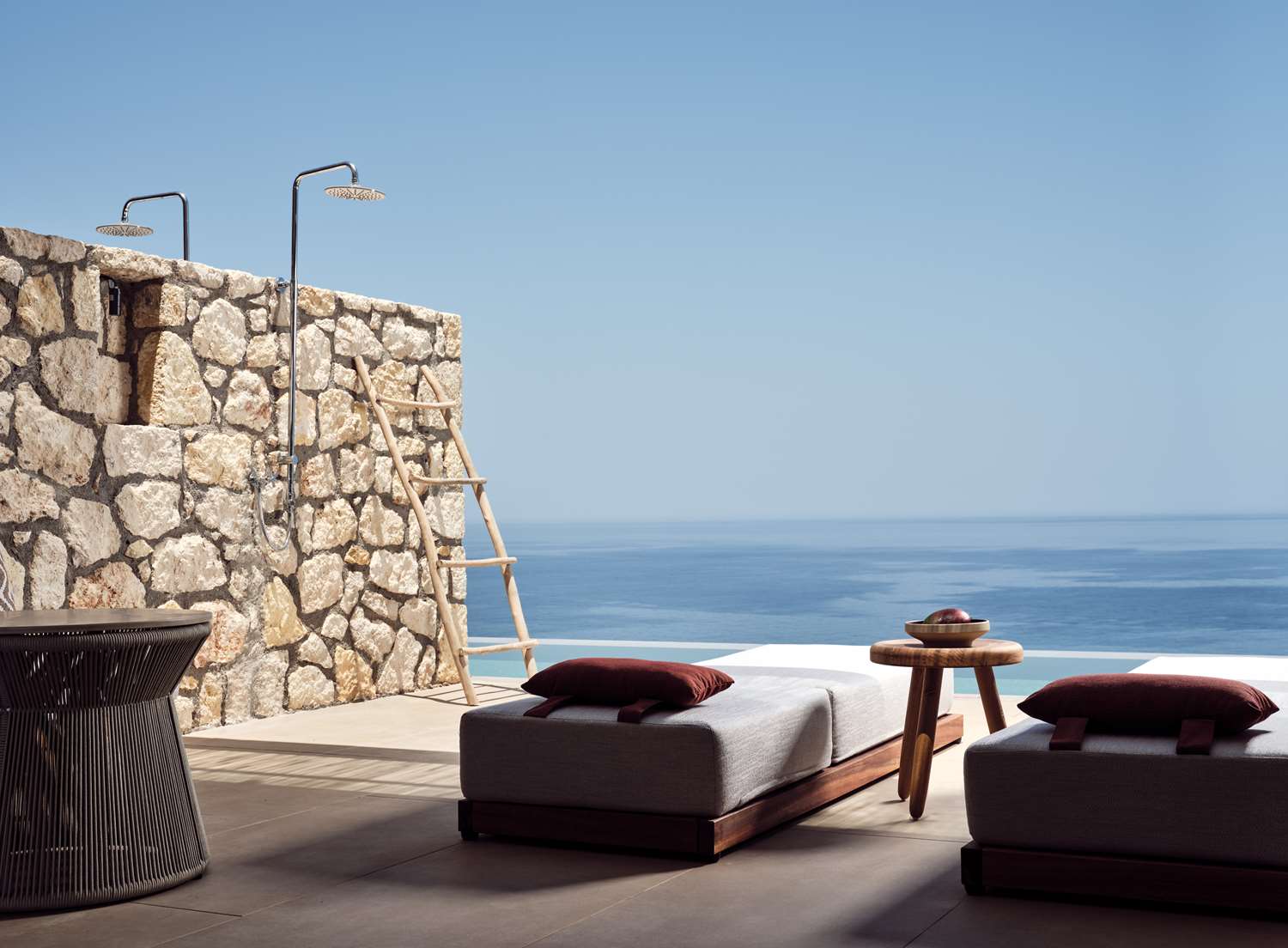 Grand, Deluxe, King Bed, Sea View, Shared Pool