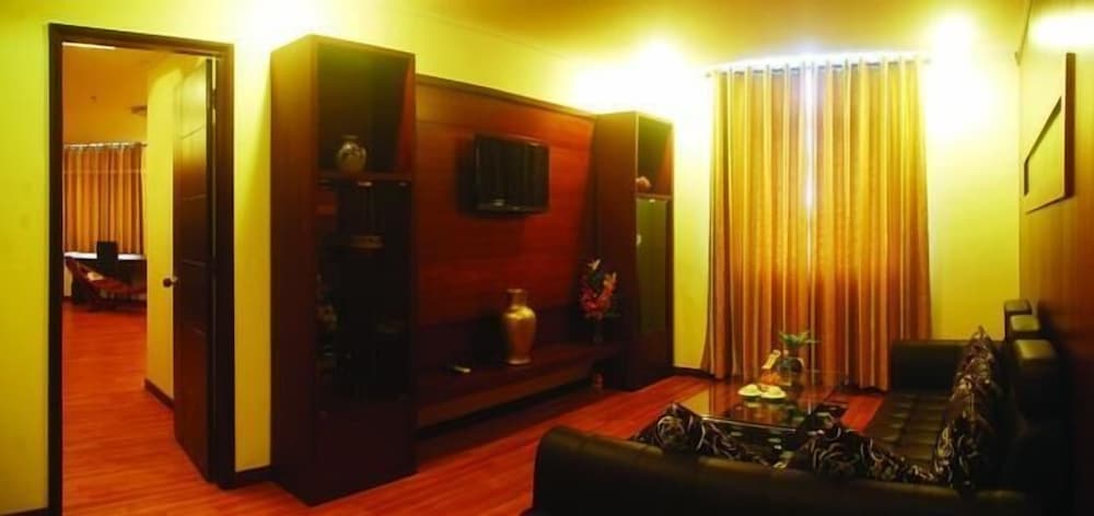 Hau Giang Hotel 25/30
