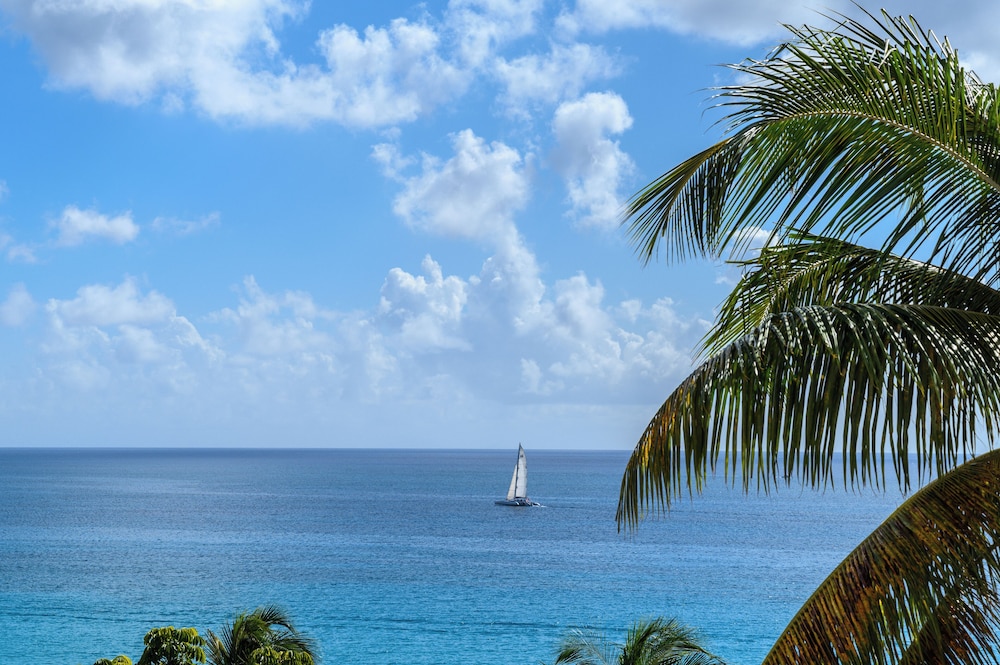 Sapphire Beach Club and Resort 43/50