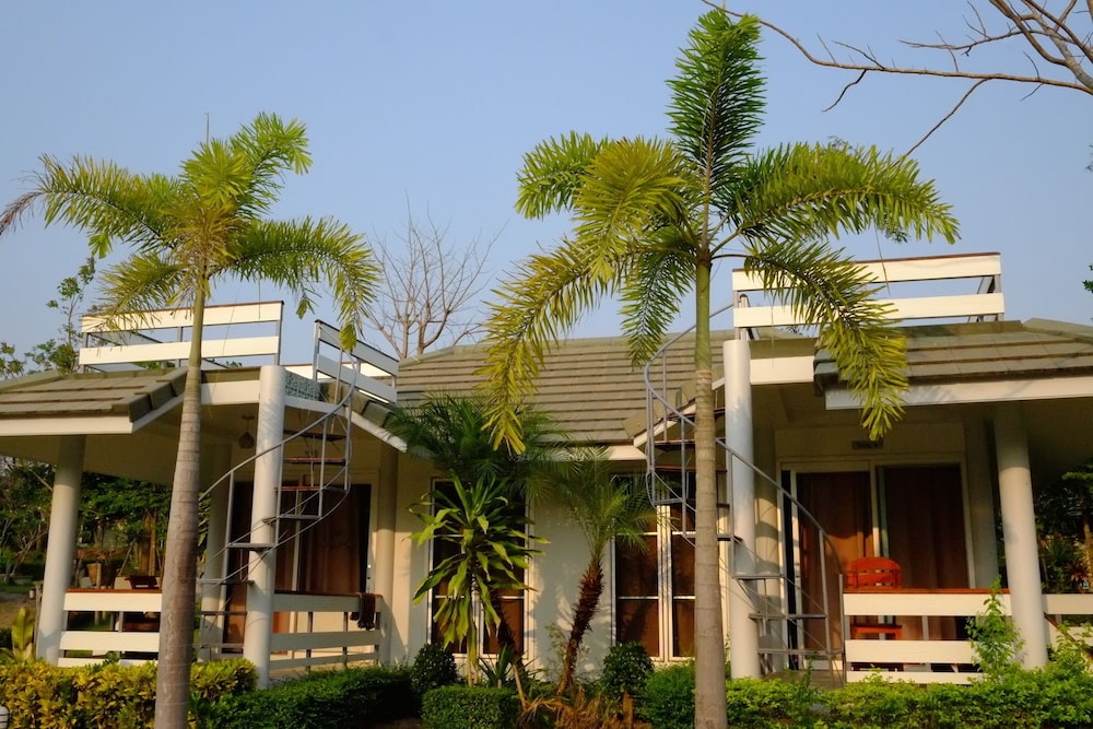 Lumphachi Lakehill Resort 2/36