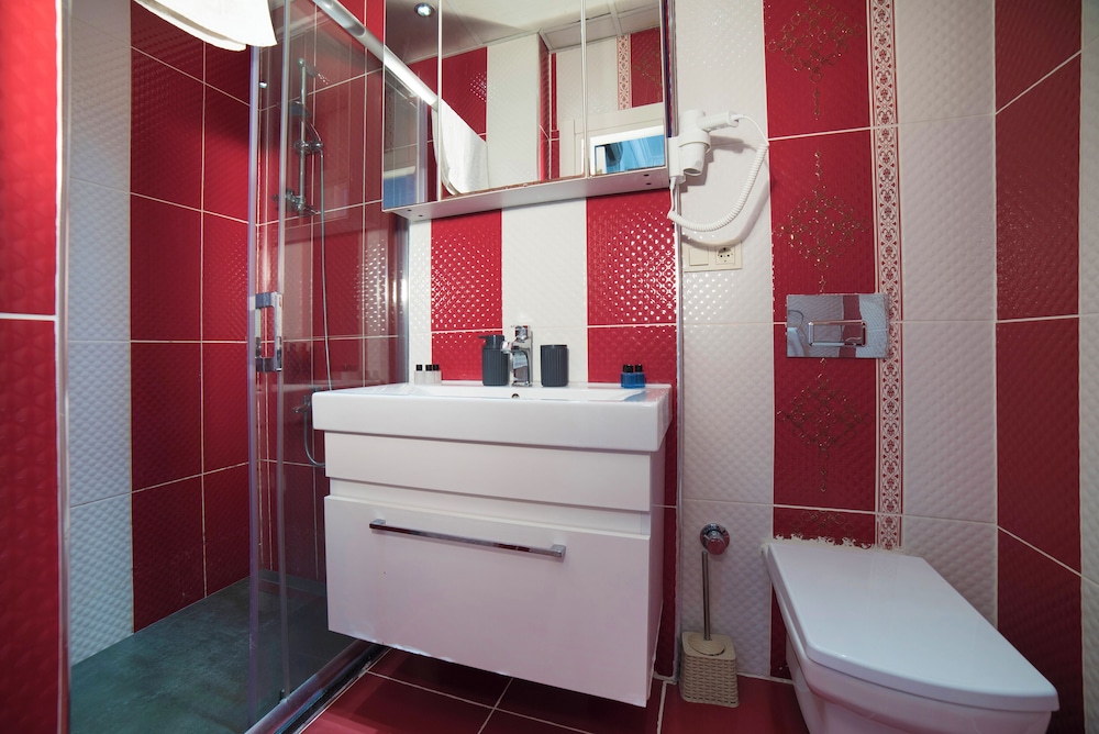 Zendy Suite Hotel 88/88