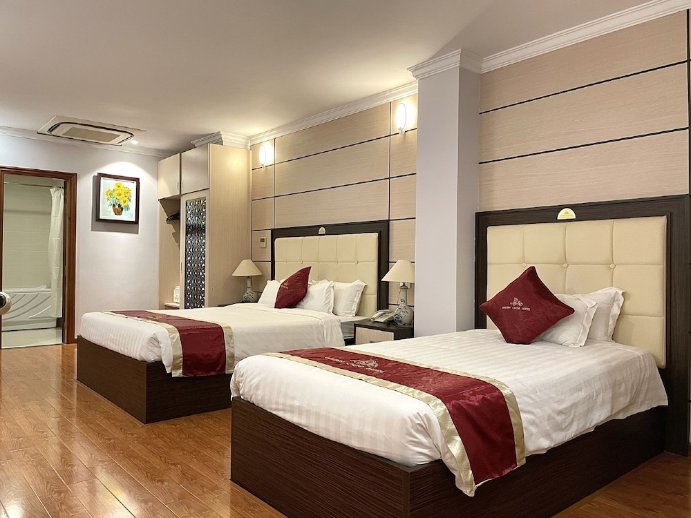 Golden Cyclo Premier Hotel Powered By Fave 20/56