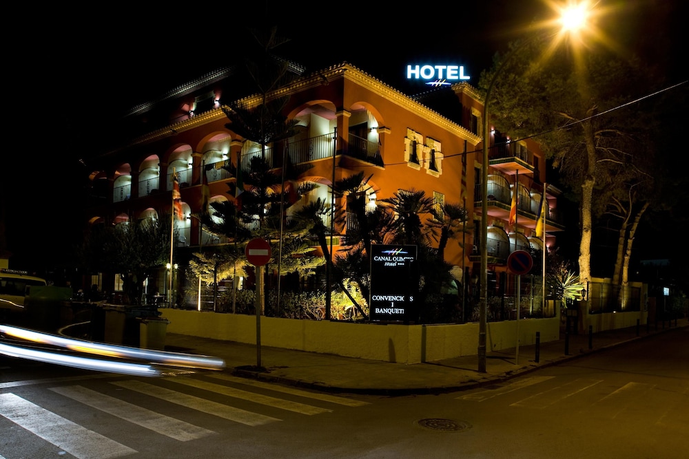 Canal Olimpic Hotel 50/64