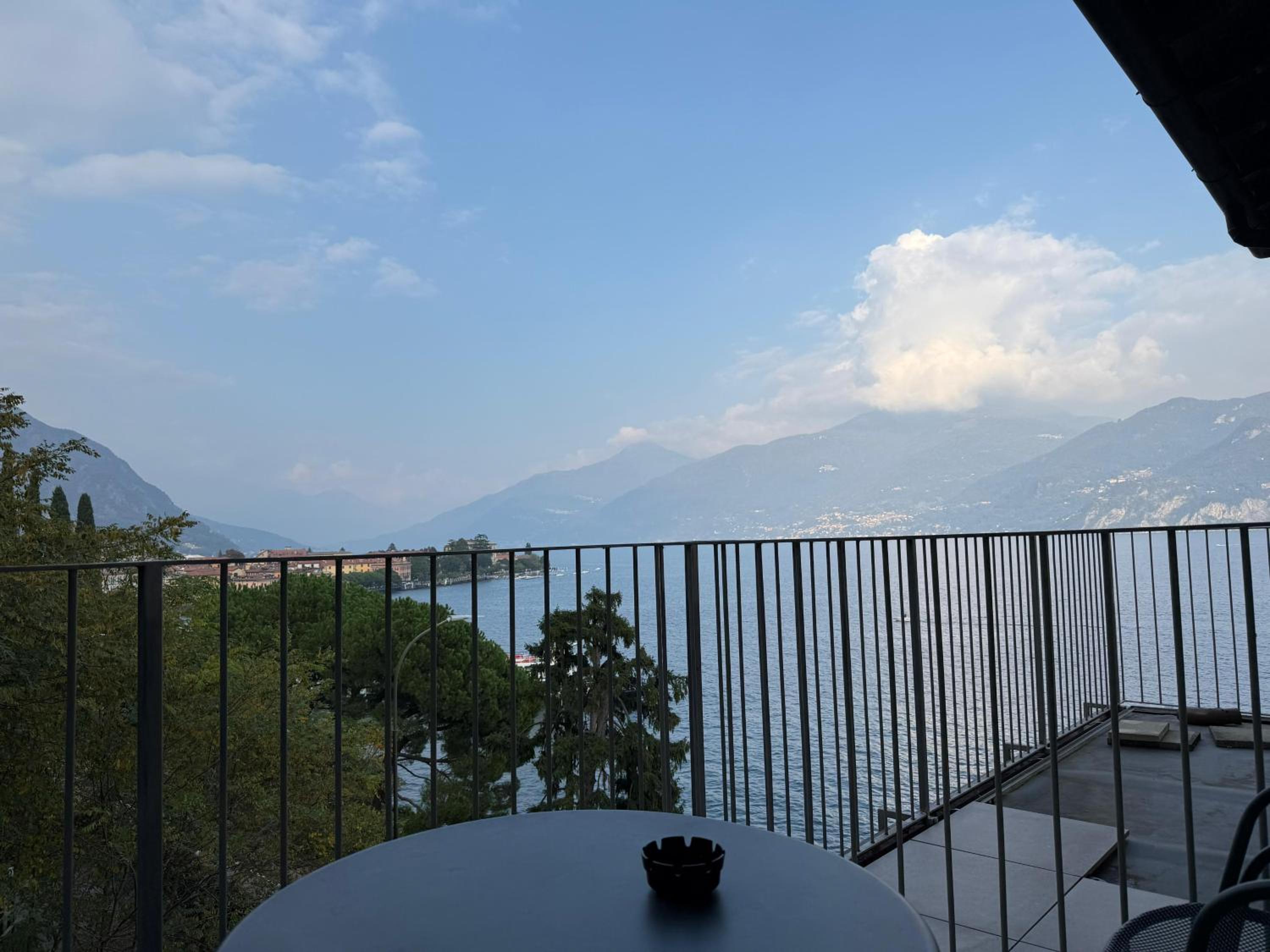 Lake Como Hostel 20/24