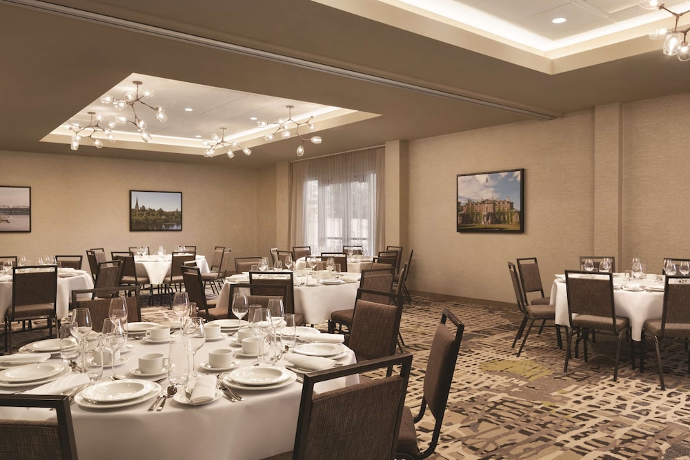 Radisson Kingswood Hotel Fredericton, NB 35/49