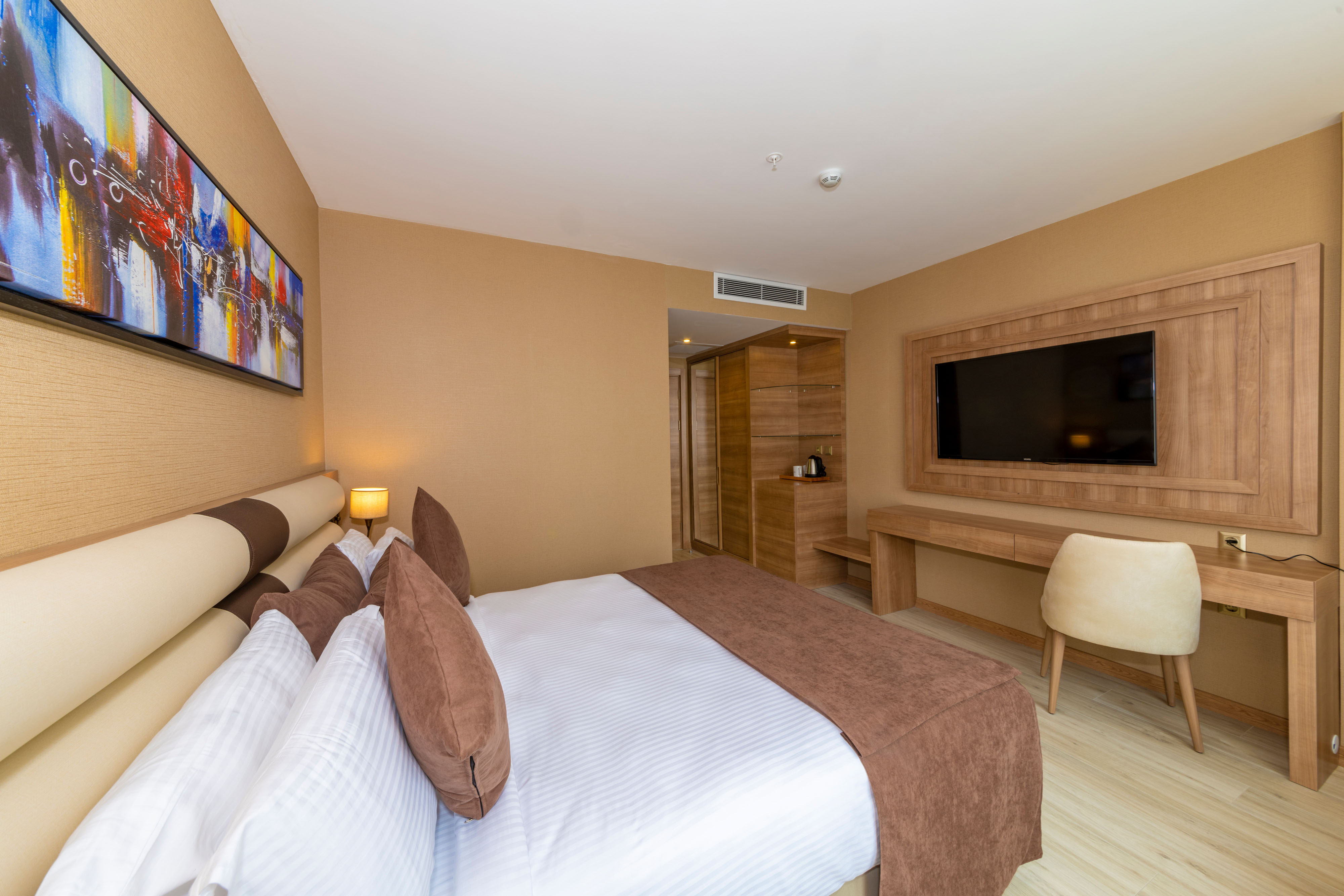 Superior, Double Bed, 38 Hotel 3/6
