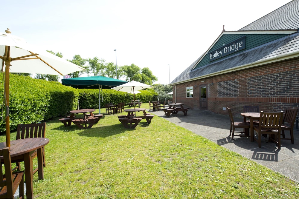 Premier Inn Christchurch West 54/60