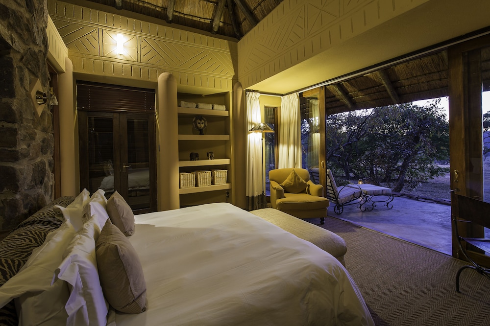 Ekuthuleni Lodge 16/50