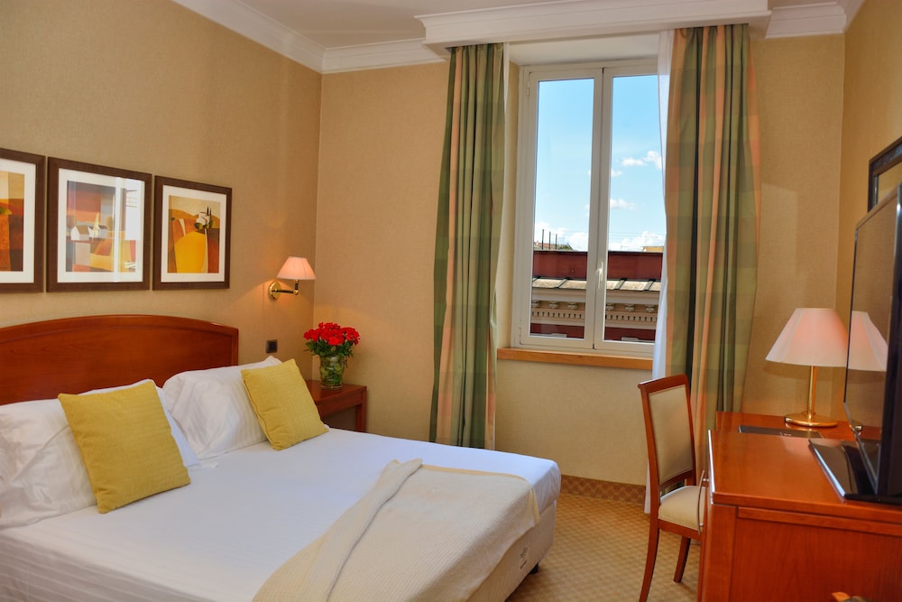 CLASSIC, DOUBLE OR TWIN BED