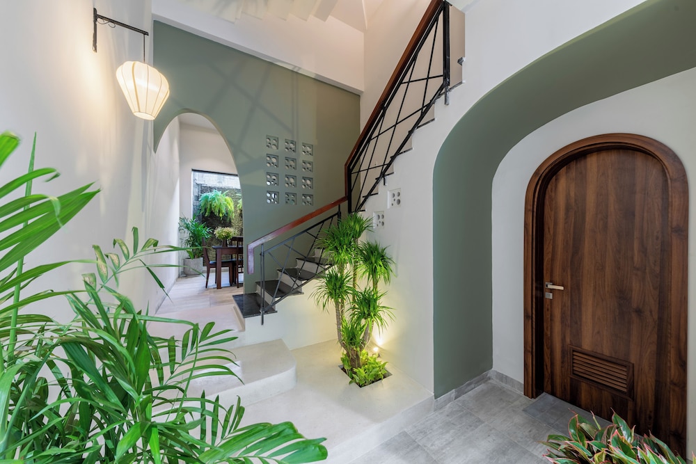 Volar Homestay 5/50