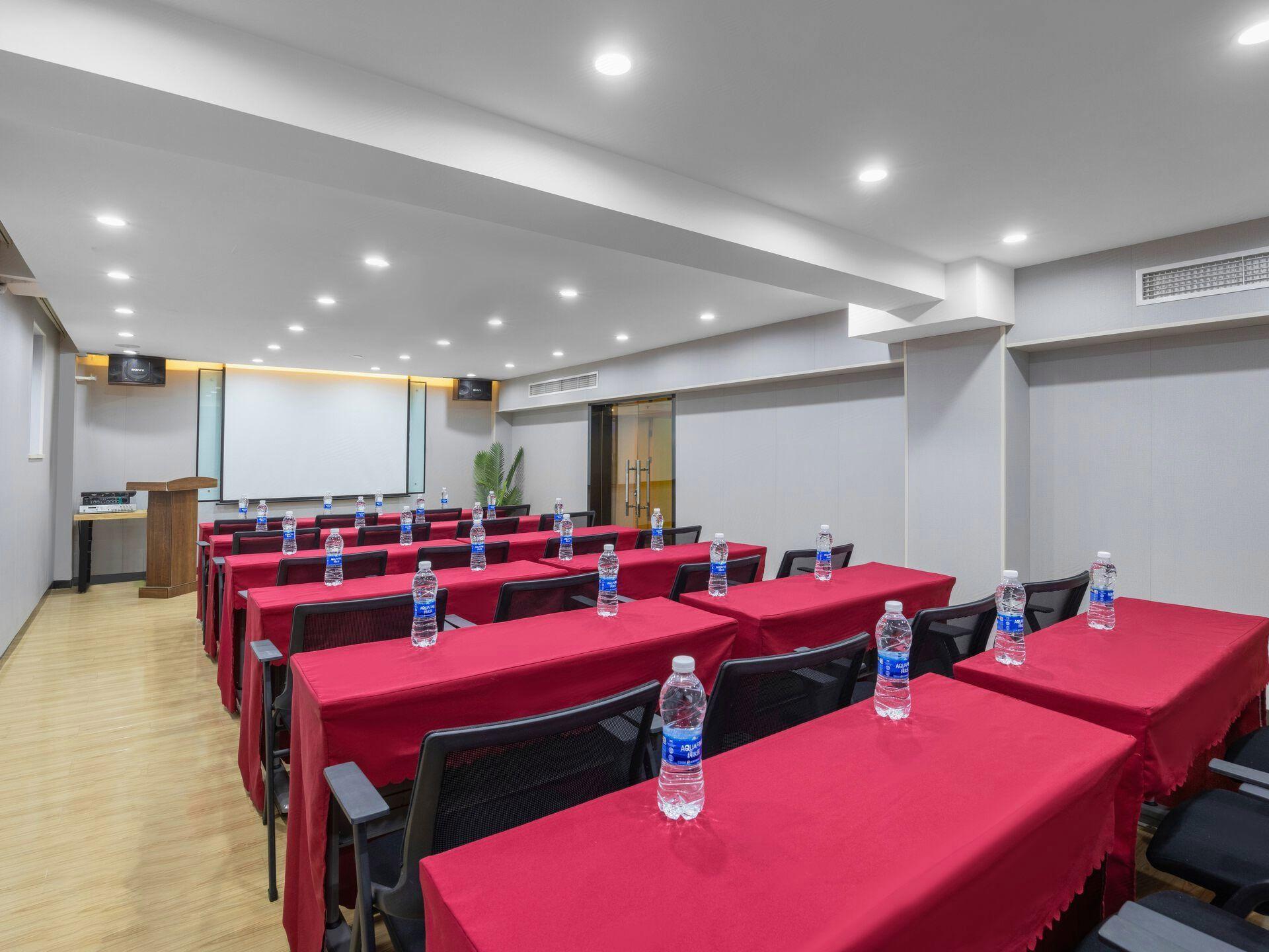 7 Day Superior Hotel (Guomao Jinsong Subway Station) 38/45