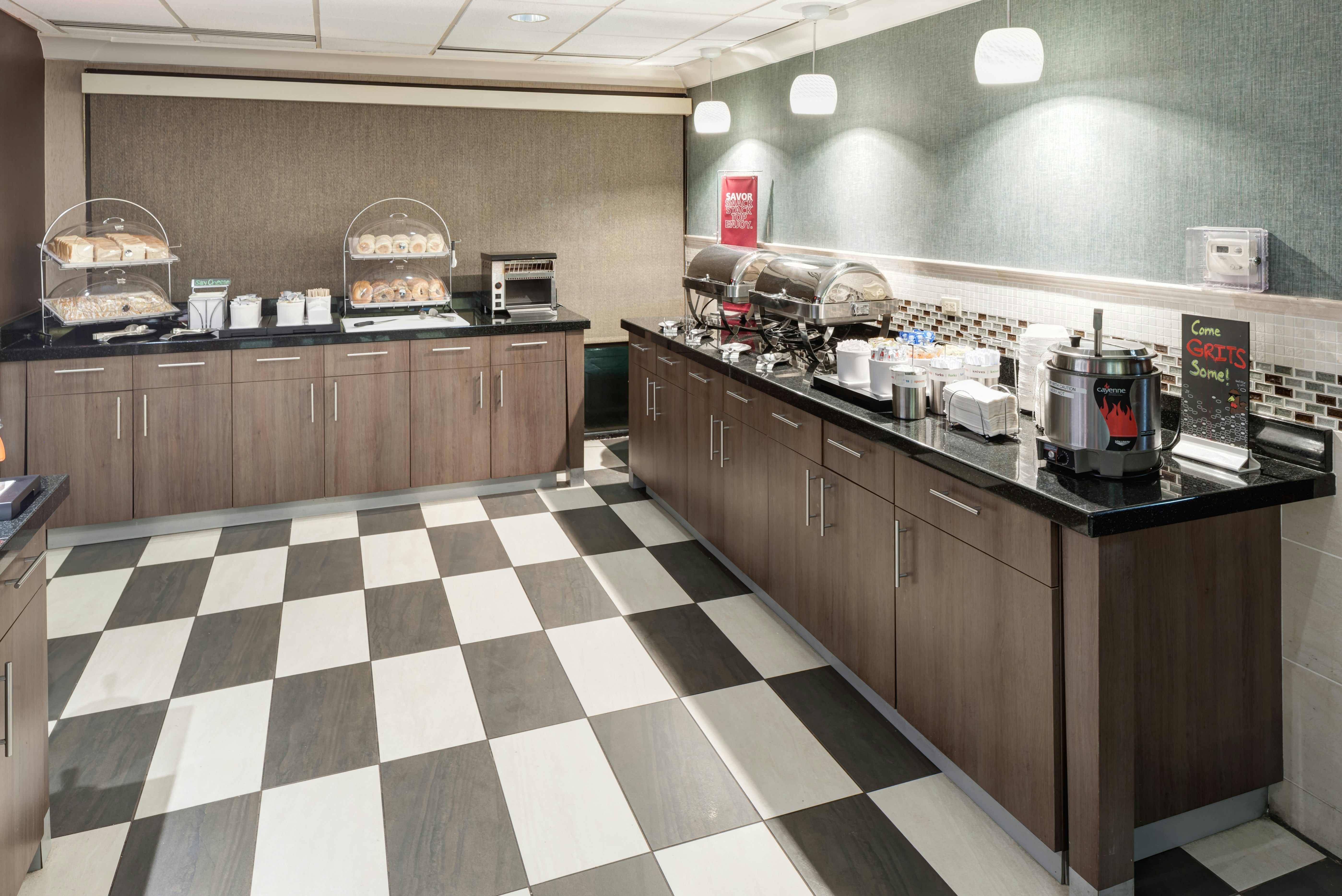 Hampton Inn Jacksonville Beach 16/57