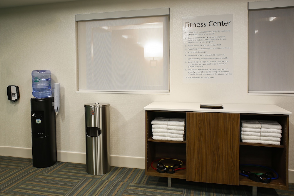 Holiday Inn Express And Suites Louisville Downtown 7/71