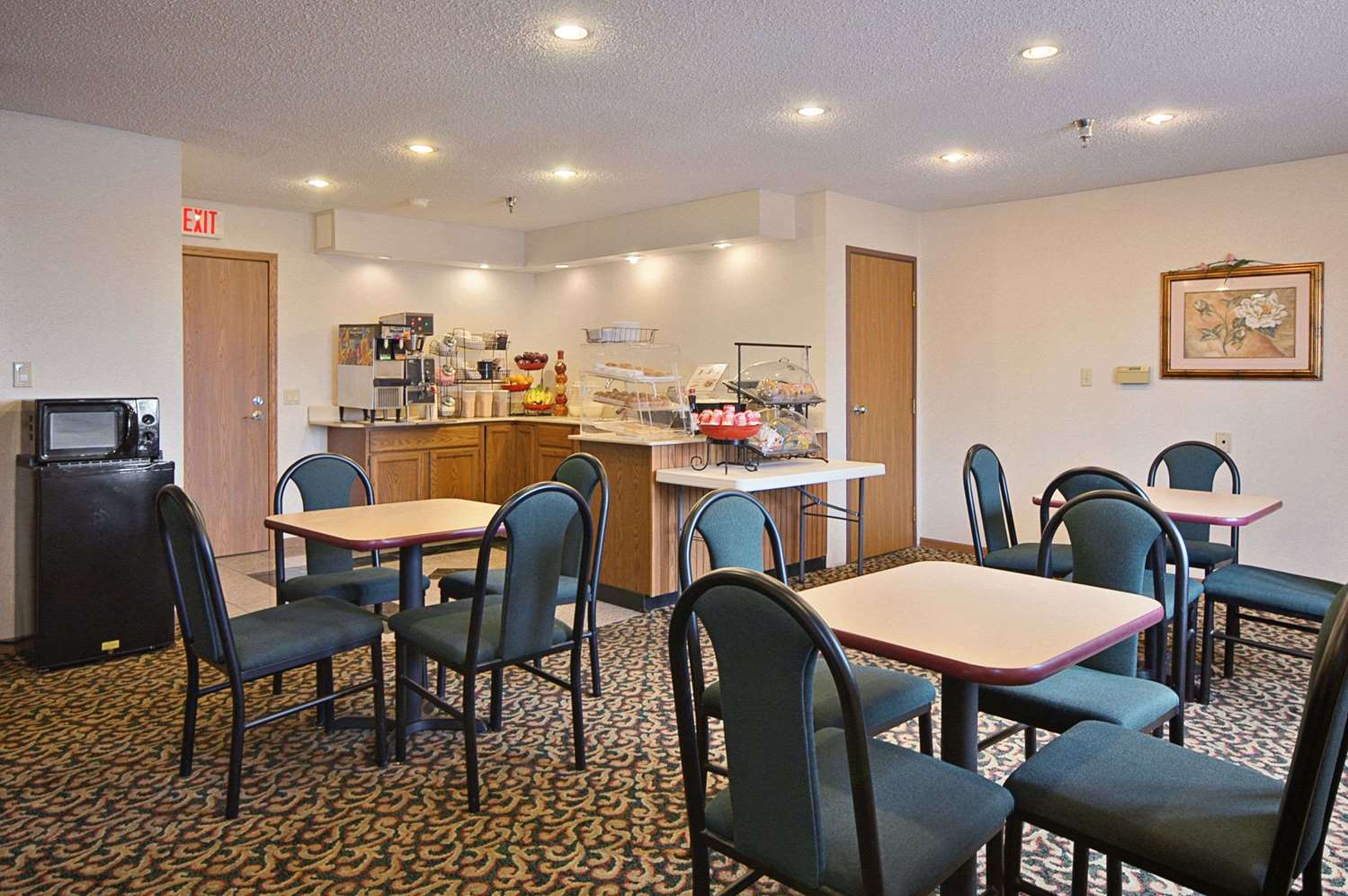 Super 8 By Wyndham Crawfordsville 16/20