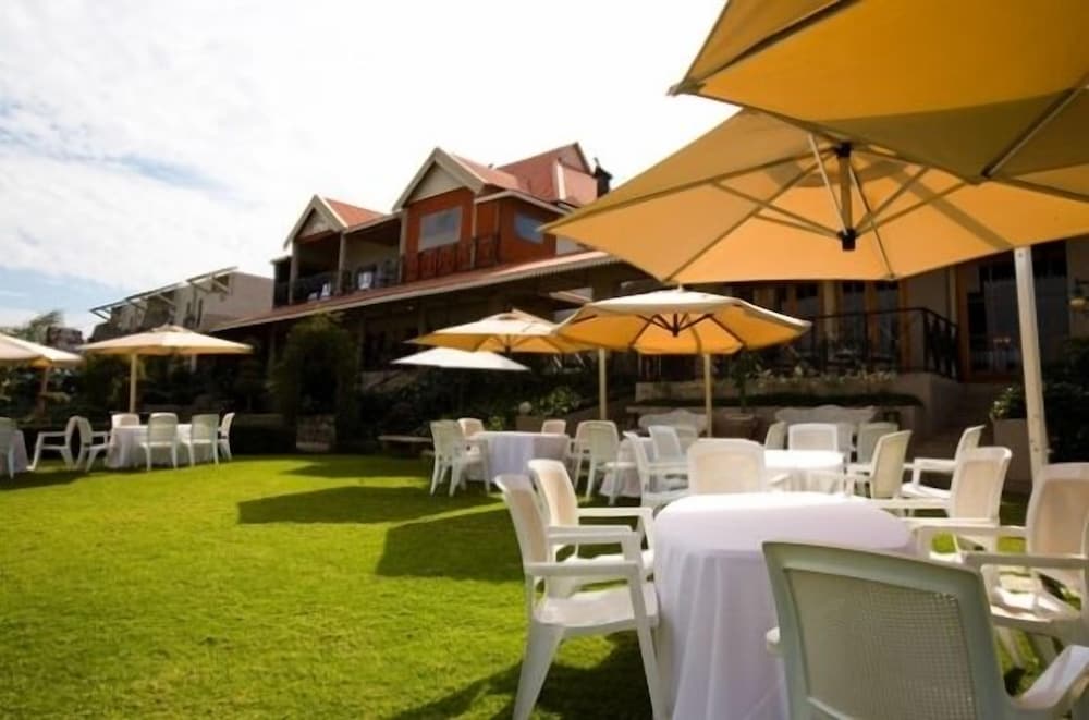 Villa Paradiso Country Manor 31/34