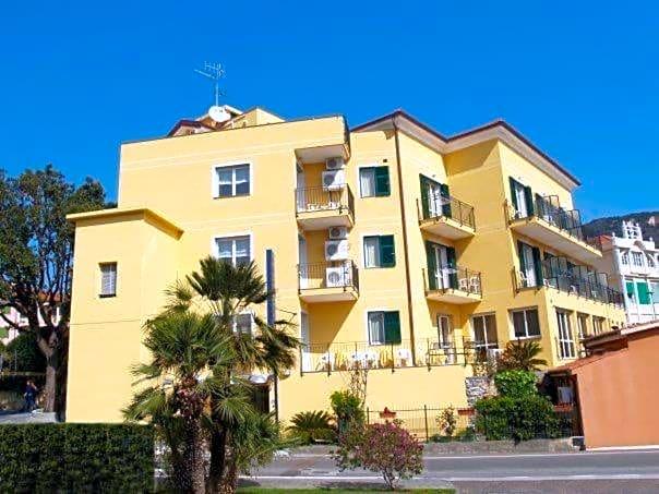 Hotel Villa Ada 3/50