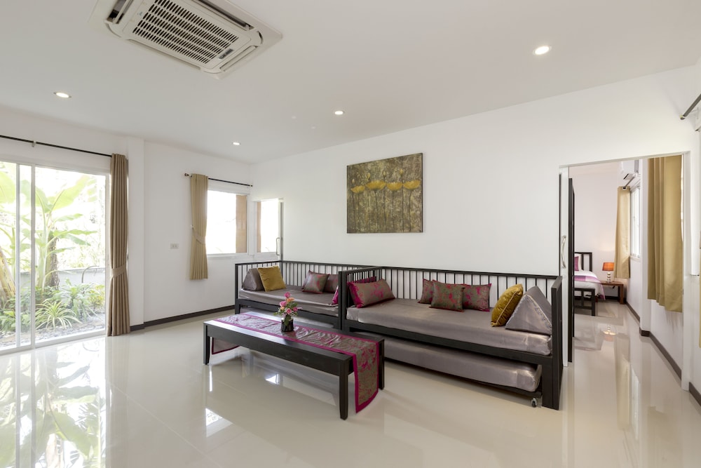 The Lantern Hostel Phuket 28/50