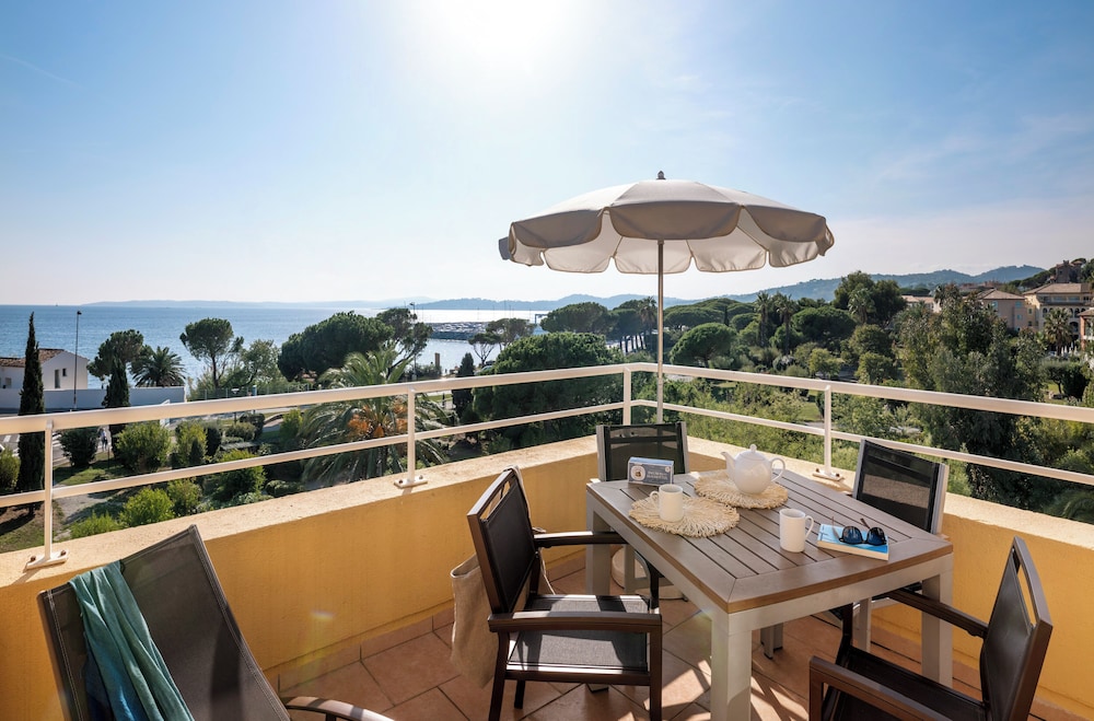 Pierre & Vacances Premium Residence Les Calanques 4/50