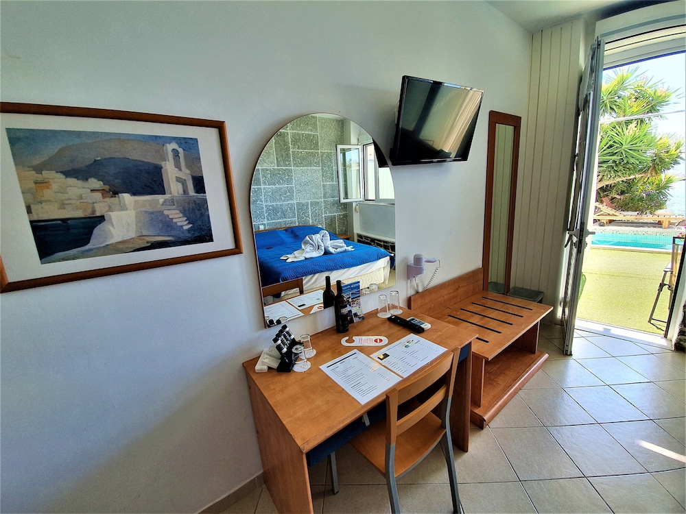 Porto Evia Mare Boutique Hotel 12/32
